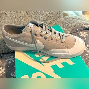 listing-status-banner